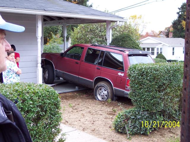 Vehicle into house..