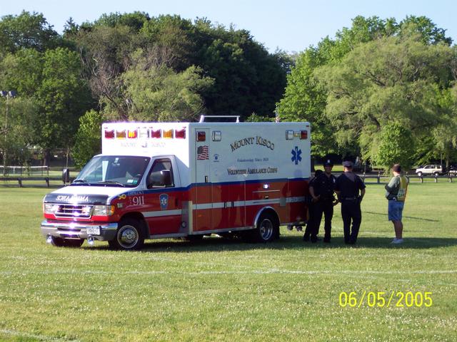 MKVAC on scene for a tranfer from NWH to WMC via Statflight